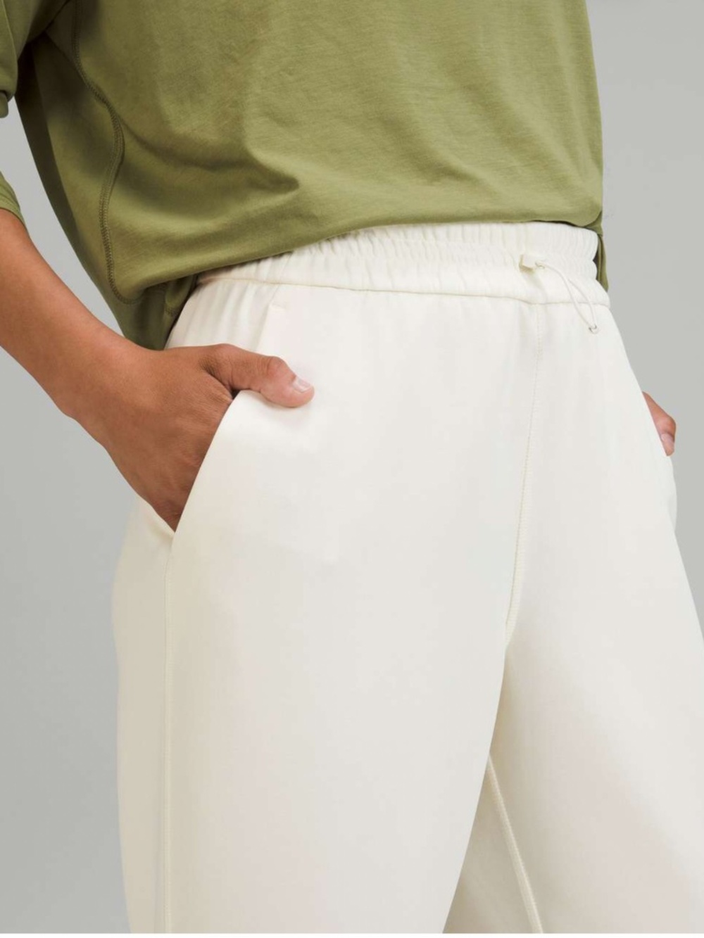 LULULEMON SOFTSTREME CROPPED PANTS - LEMON SORBET - SIZE 10